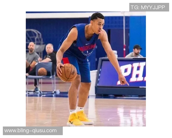 比尔遭遇伤病困扰休赛期膝盖手术本季上场时间受限情况堪忧