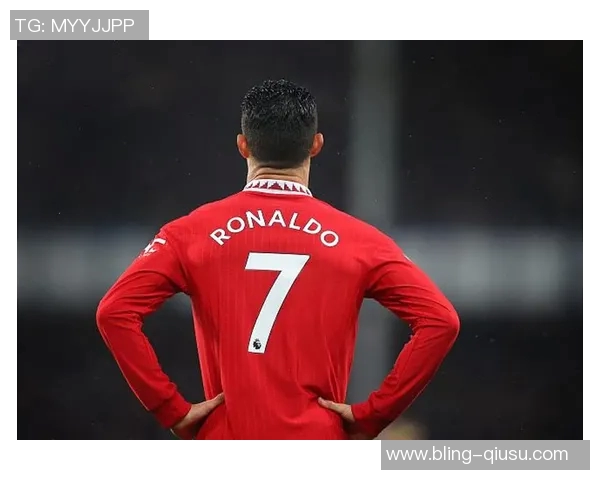 重庆C罗余望破门后模仿偶像C罗SIU庆祝引发球迷热议